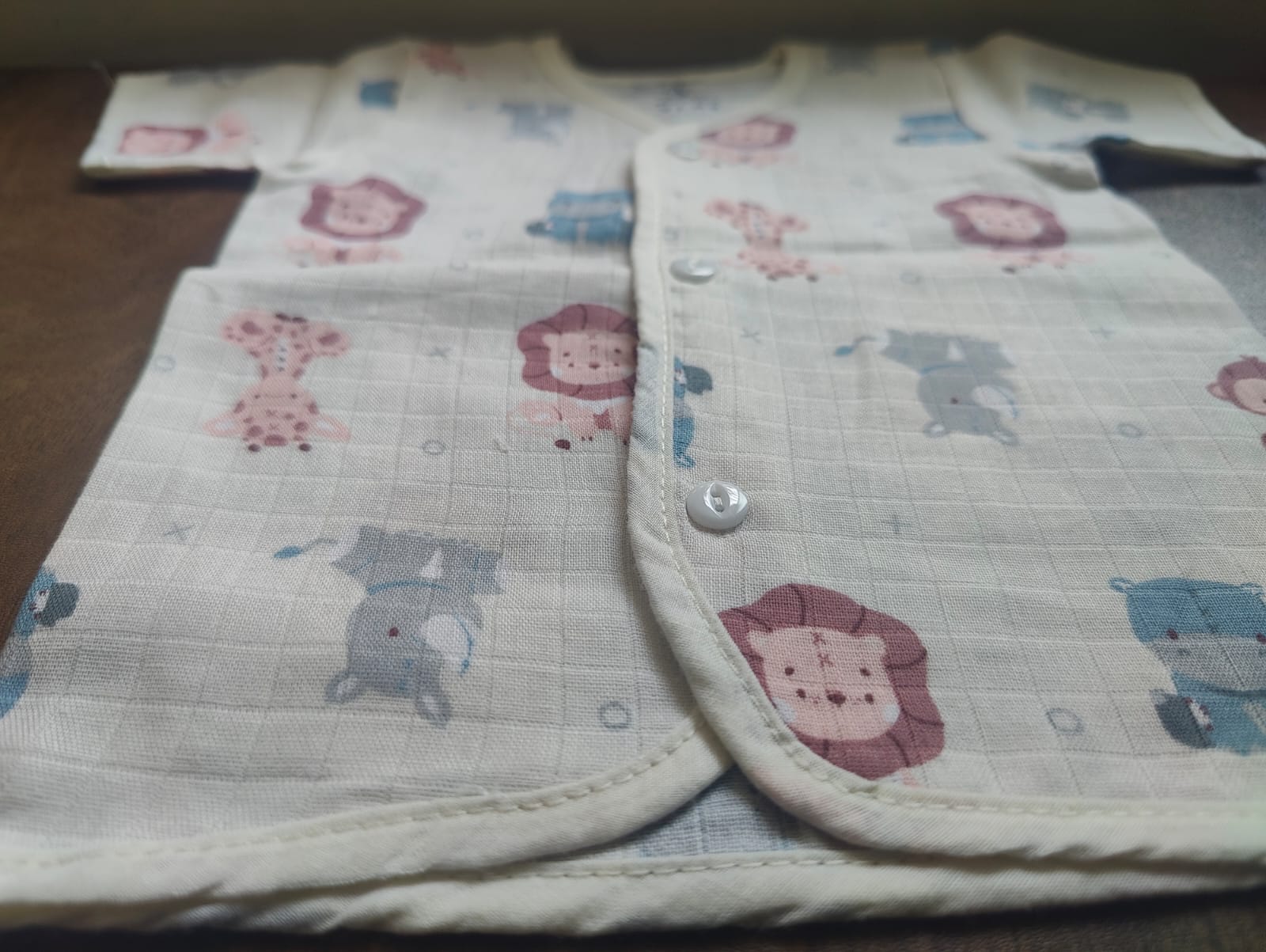Lion face & Fun Prints V-Neck H/sleeve  Muslin co-ord set  1 set